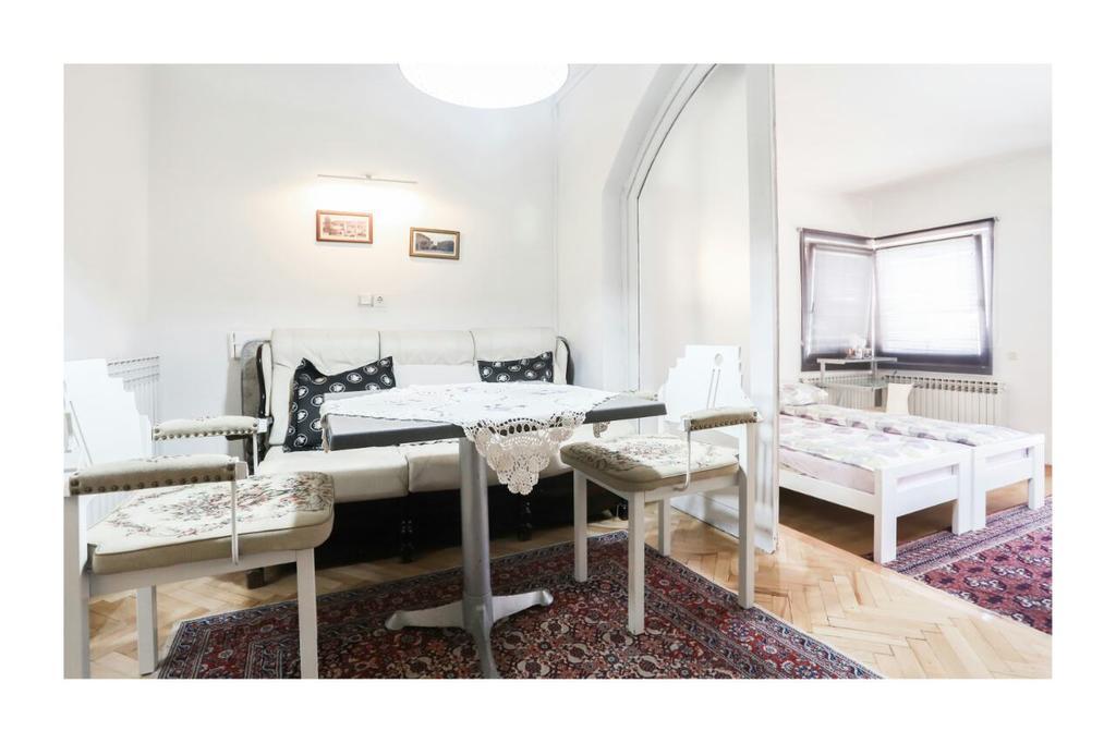 Apartments And Rooms Fonty Sarajevo Luaran gambar